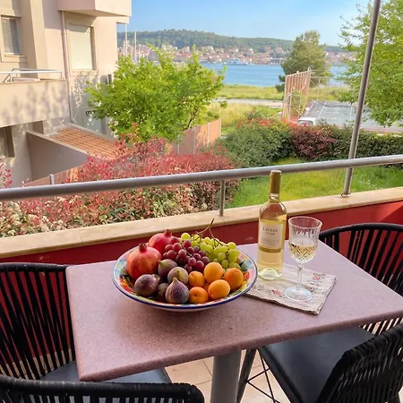 Drapano Sea View Apartment *